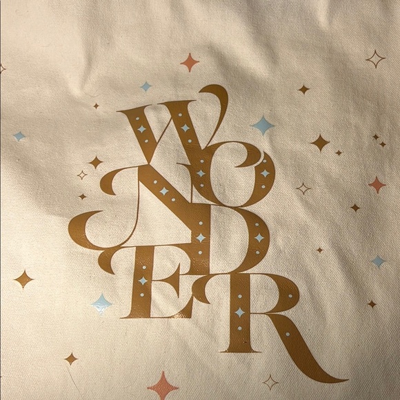 Enchant Christmas Wonder White Tote Bags Set of 2 NWT - Picture 4 of 5